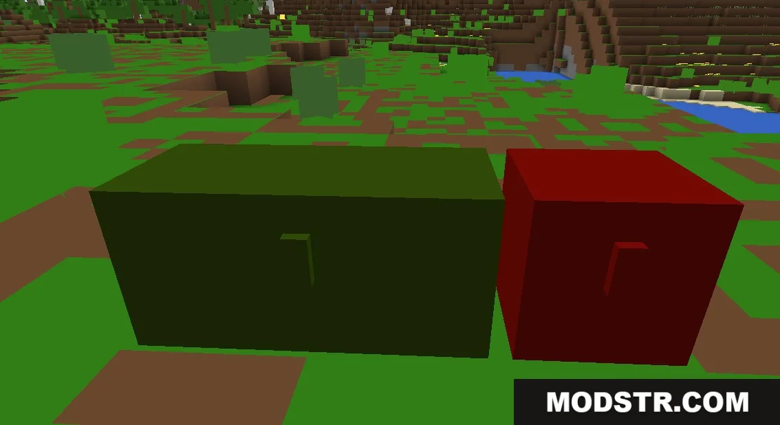 Green and red chests in a world using 1x1 Ultimate Resource Pack