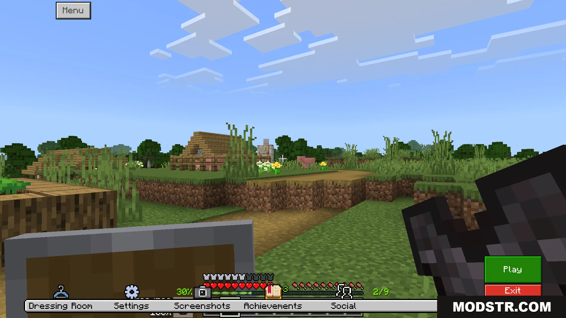 Bedrock Ui Plus Texture Pack Screenshot 4 The main menu buttons are moved to the side for access