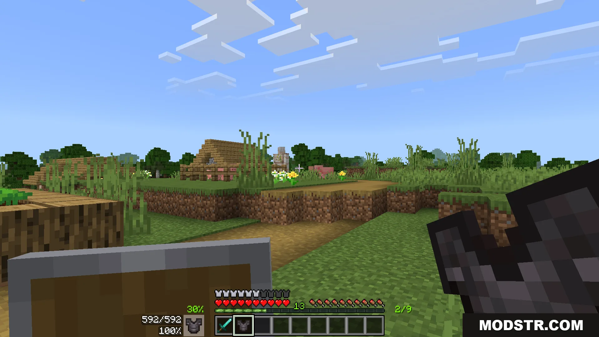 Bedrock Ui Plus Texture Pack Screenshot 3 New on screen display shows armor durability and other helpful information