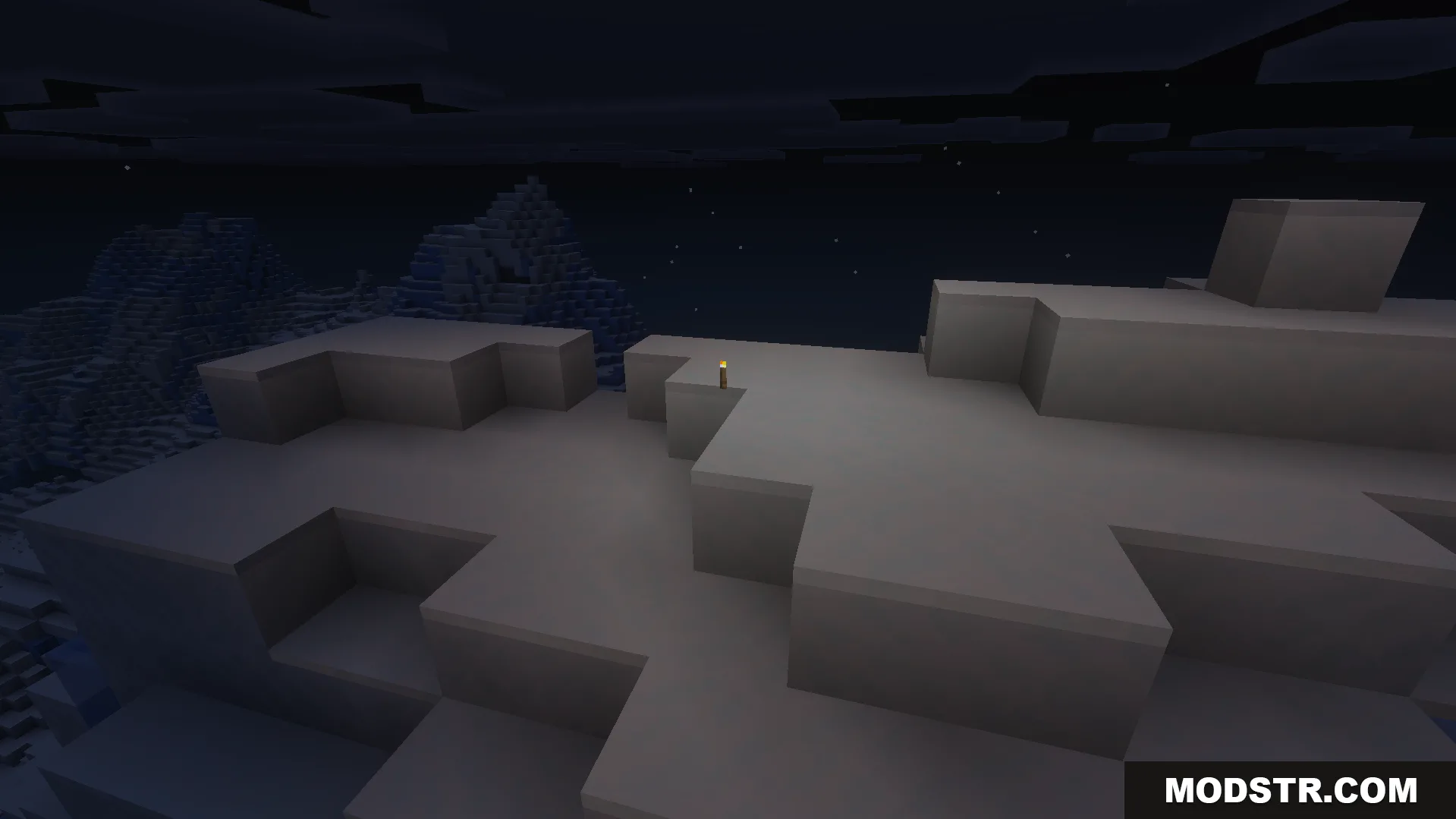 Better Dynamic Light Addon Screenshot 6 A single torch placed on a snowy mountain peak during the night