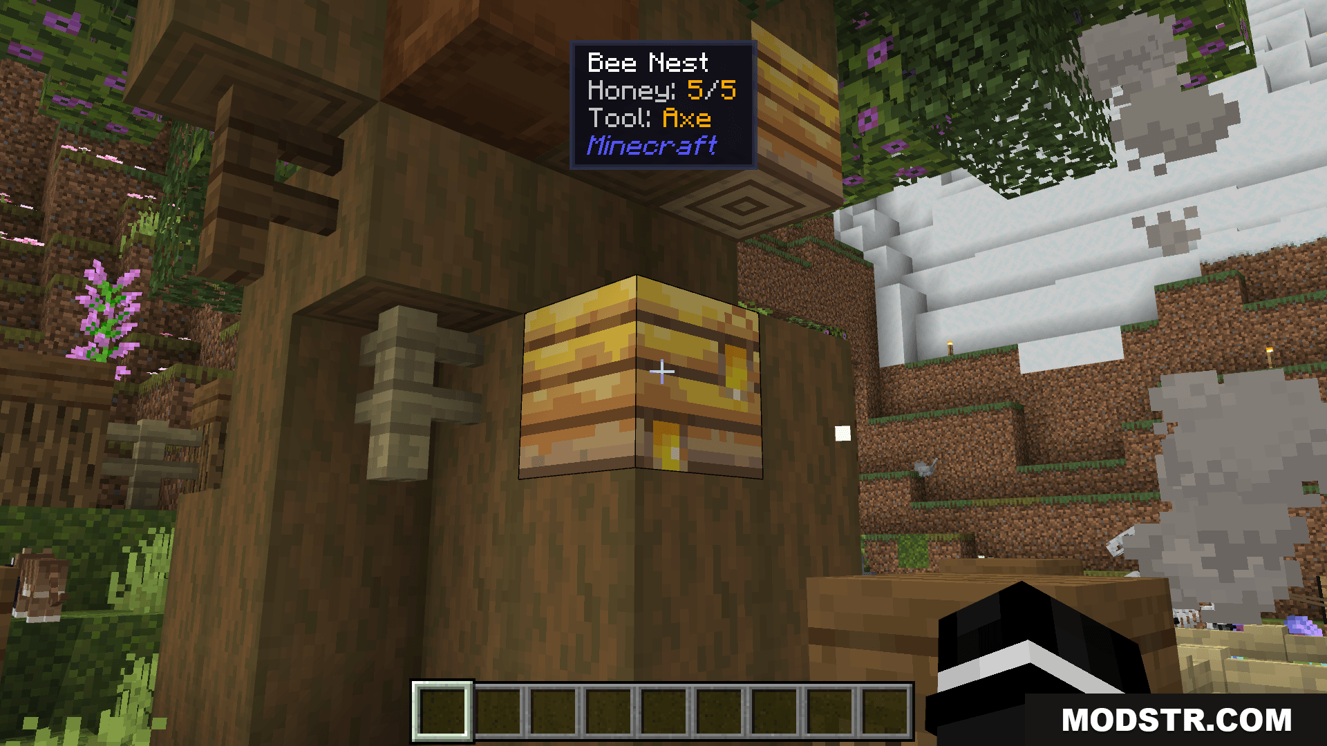 Block Entity Details Addon MCPE/Bedrock Mods & Addon Screenshot 6 Honey Level & More