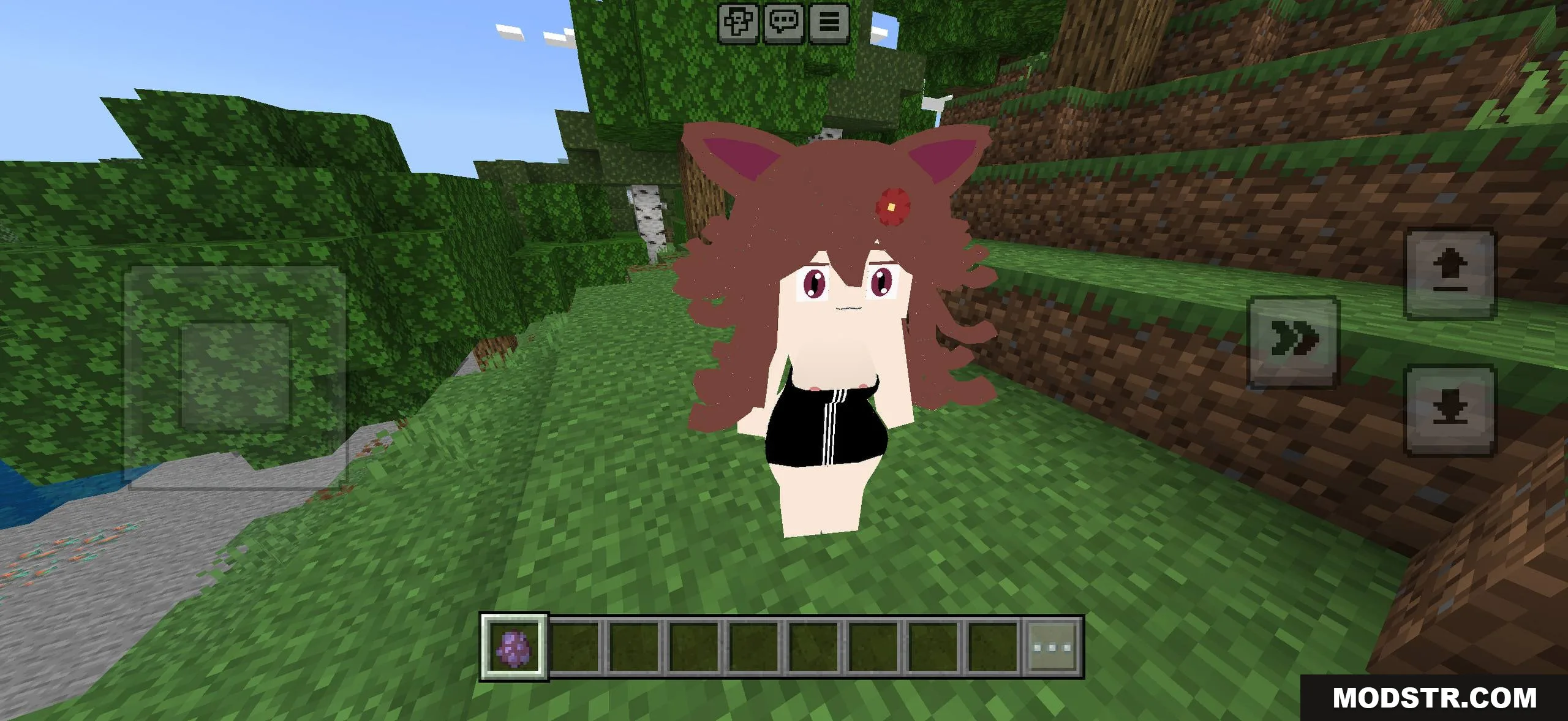 Anime-inspired Luna model in Minecraft PE