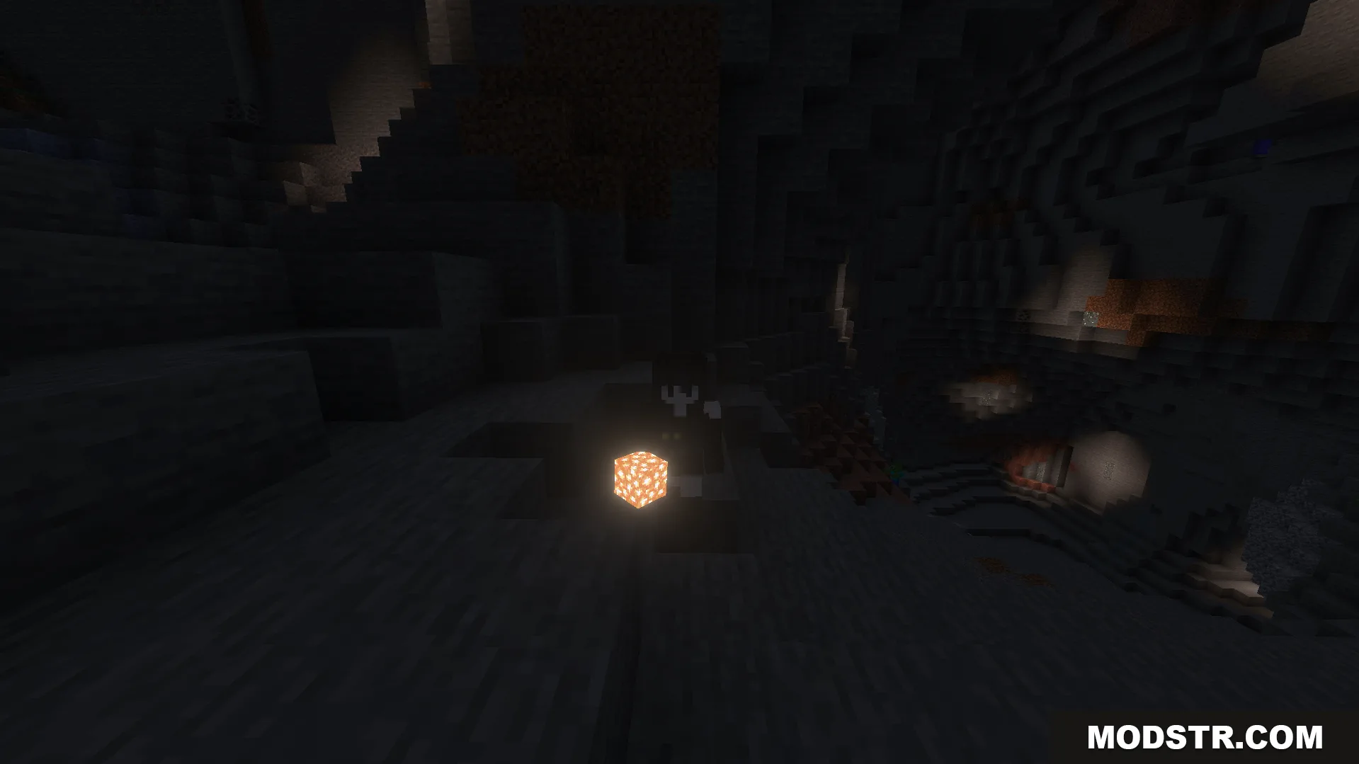 Dynamic Light Offhand Addon Screenshot 5 Dynamic Light Offhand Addon makes glowstone light up dark caves while walking