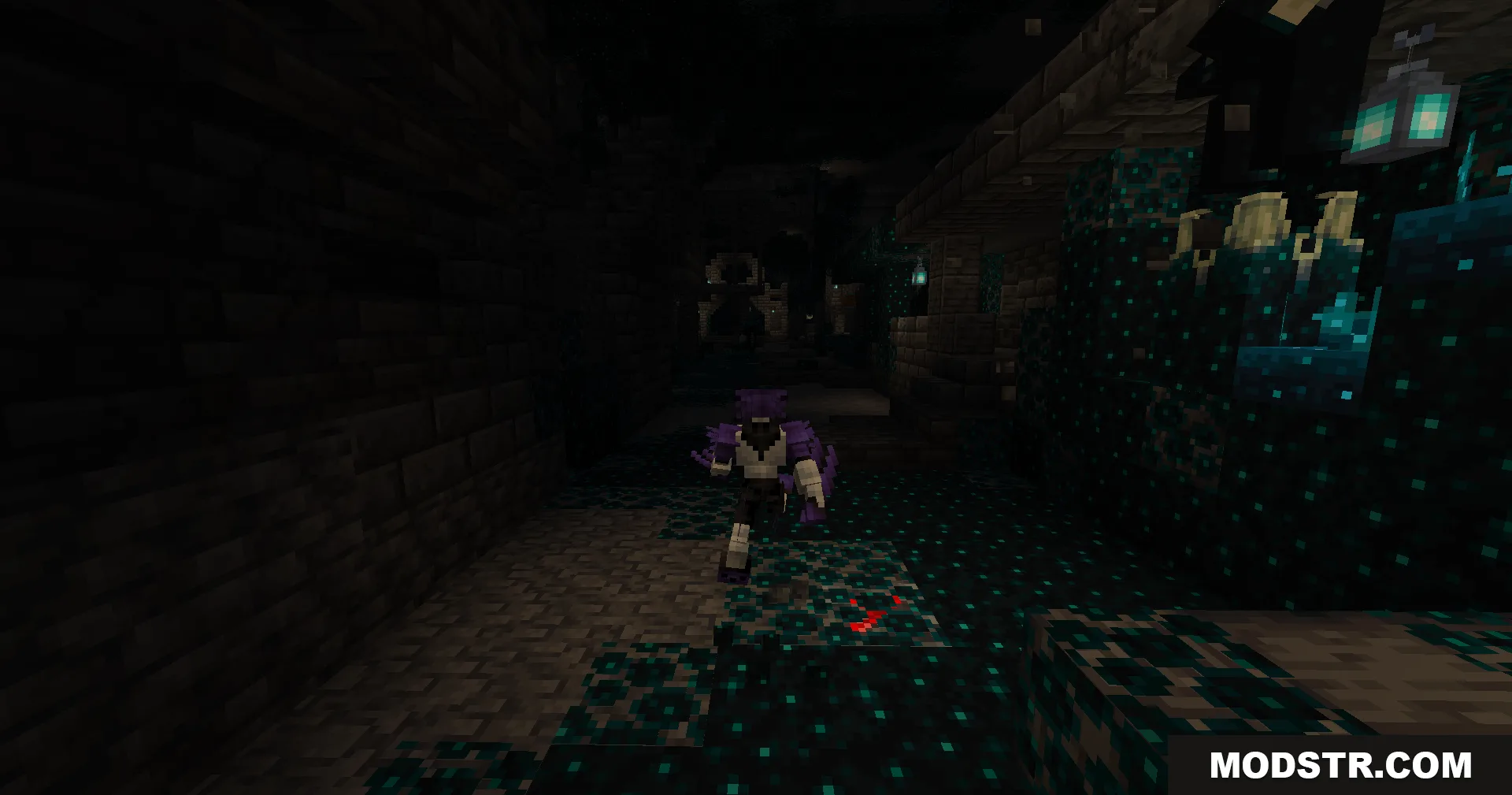 Evo Amped Up Mod Screenshot 7 Player transformed into Fasttrack alien running through a dark Ancient City