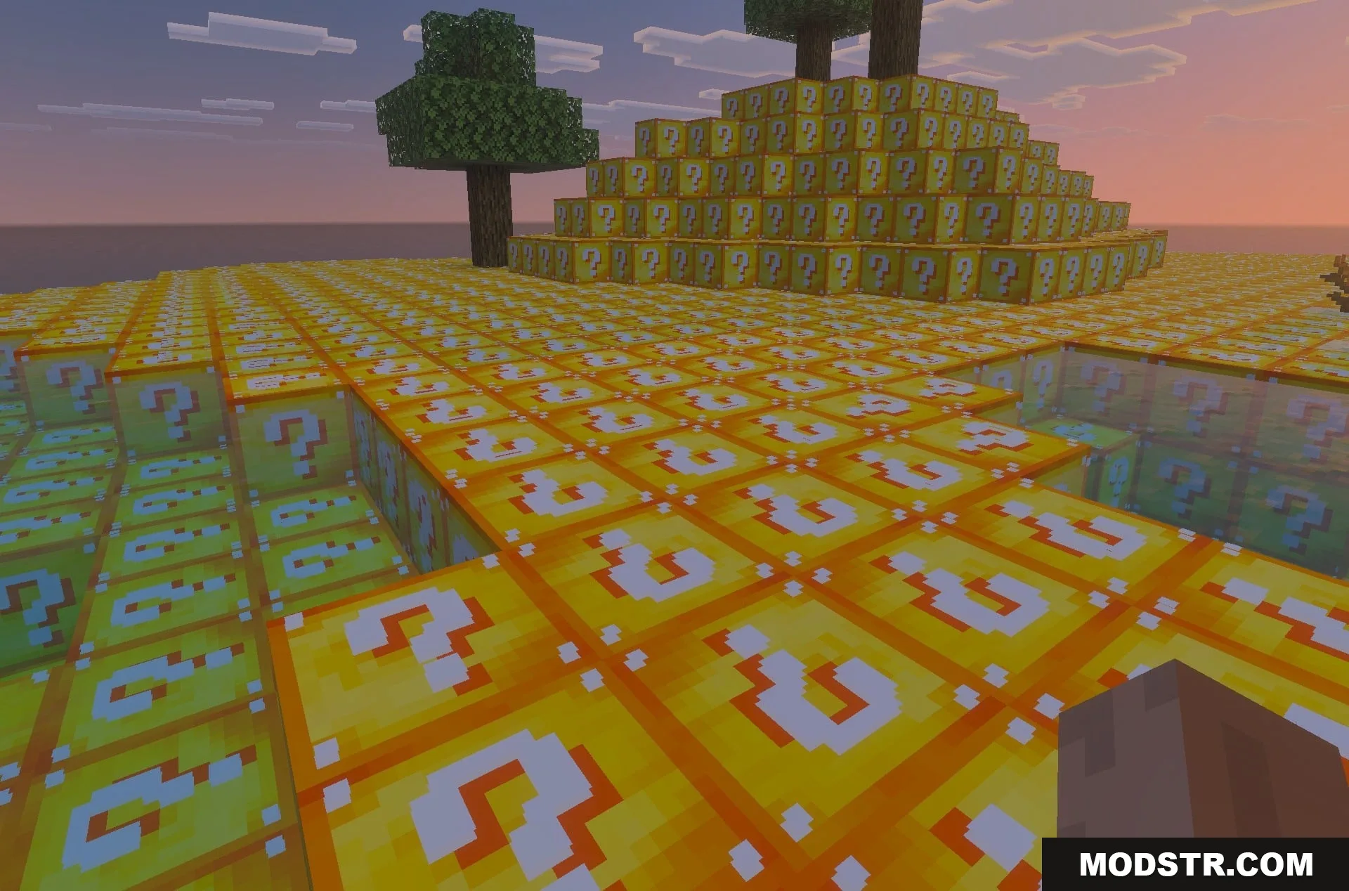 Lucky Block Survival Island Map Screenshot 2 A large pyramid of lucky blocks sits on a flat yellow island