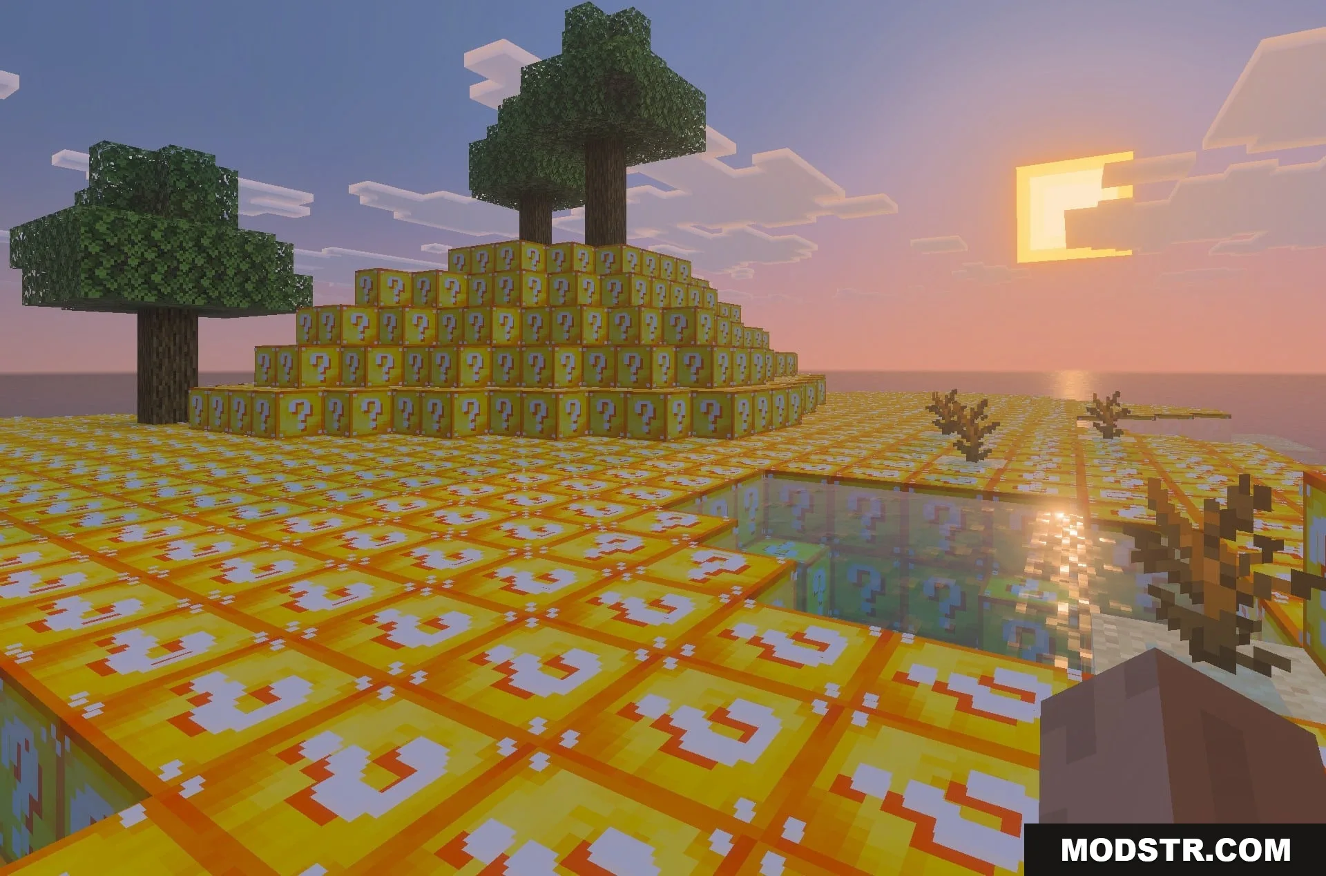 Lucky Block Survival Island Map Screenshot 1 Lucky Block Survival Island features a landscape made entirely of mystery cubes