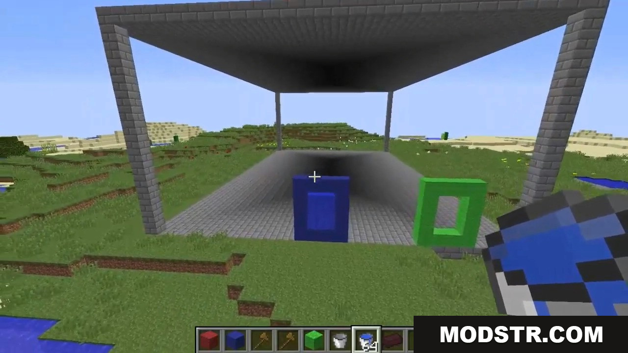 Multiverse Portals Plugin Screenshot 5 Player building custom portals with blue and green blocks and water