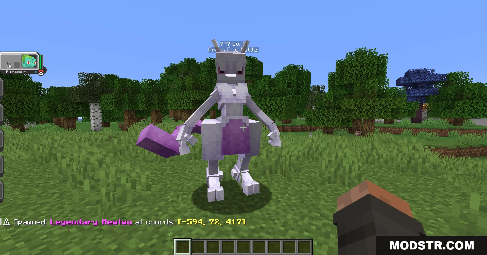 Radiant Notification Cobblemon Addon Mod Screenshot 5 Legendary Mewtwo spawns in a grassy area with chat alert displaying coordinates