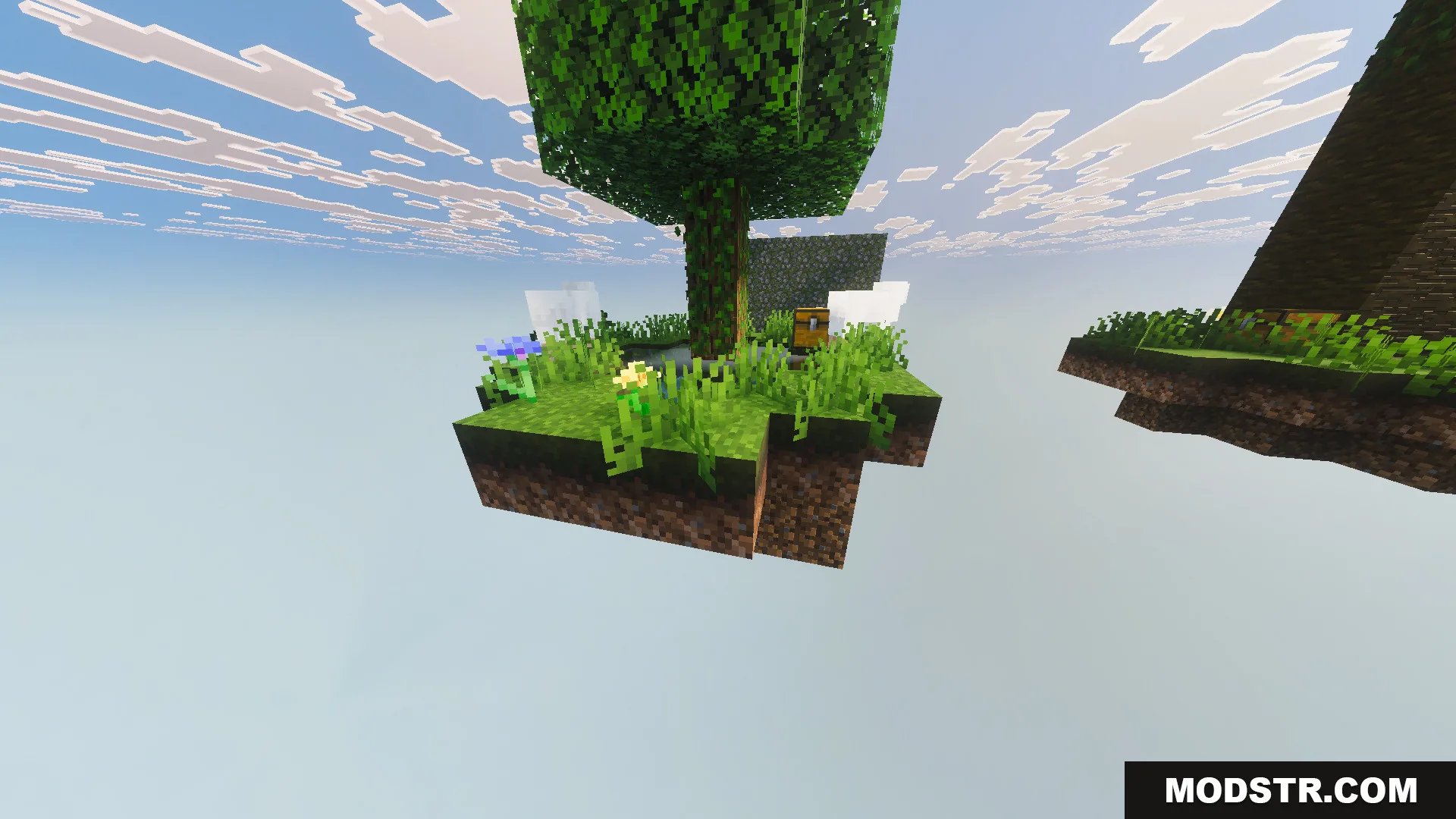 Skyblock Survival Void Island Challenge Map Screenshot 3 Starter island in Skyblock Survival Void Island Challenge Map with a single tree