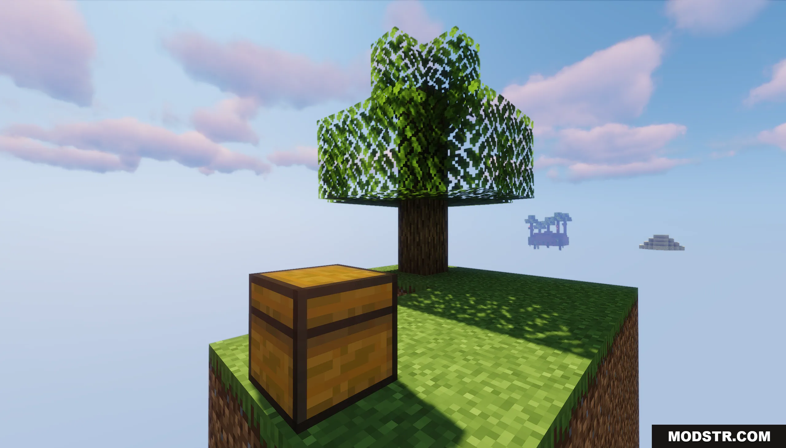SkyLand Origins Map Screenshot 3 The starting island in SkyLand Origins Map with a tree and chest